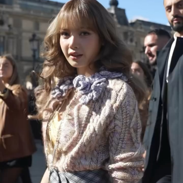 250930 wmag IG update w/Lisa