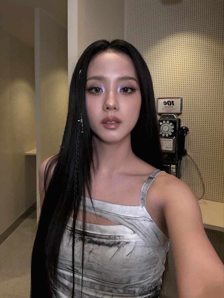 251013 Jisoo IG Update