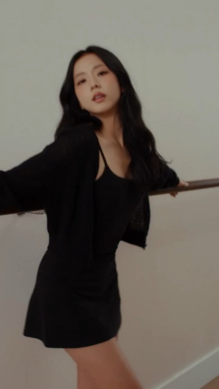 251015 Jisoo for Alo