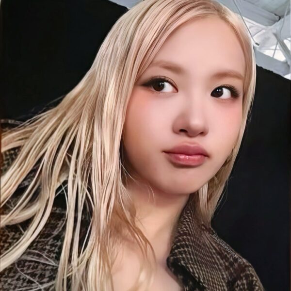 ROSÉ - ‘rosie’ LA Exclusive Photocard