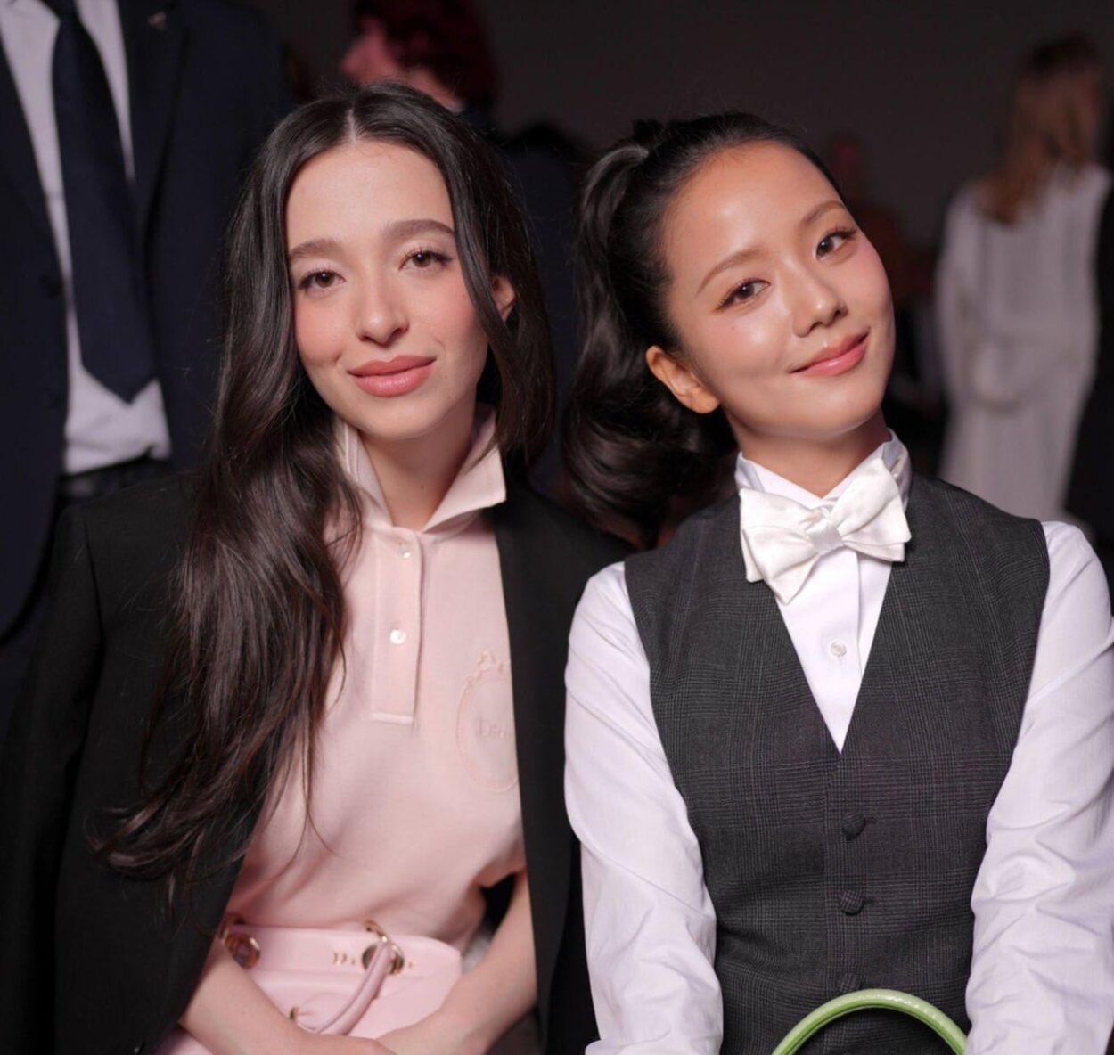 Jisoo w/ Mikey Madison @ DIOR Paris Fashion Week (Getty Images)