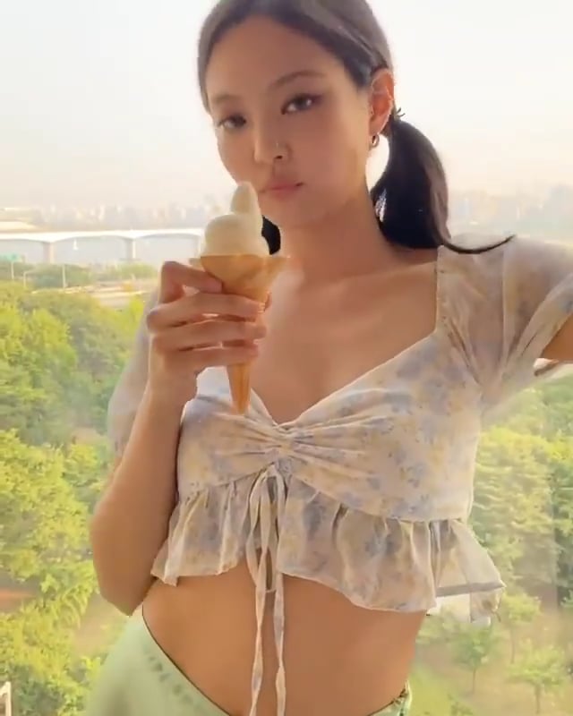 200720 Jennie