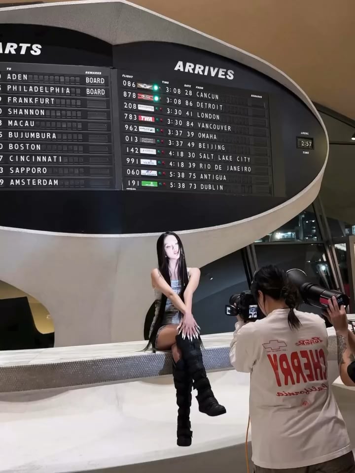 251013 Jisoo IG Update