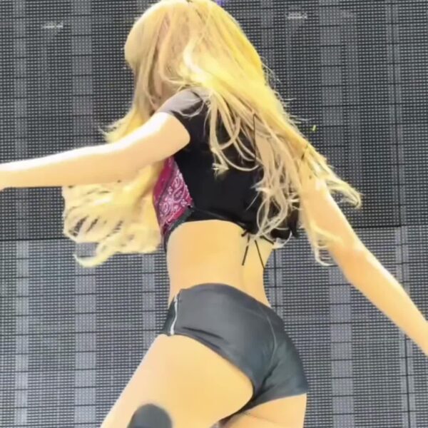 Lisa 🖤