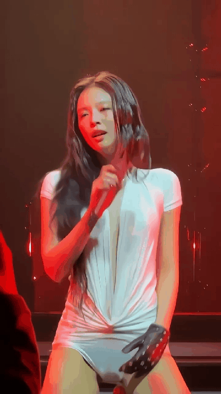Jennie so hot 🥵