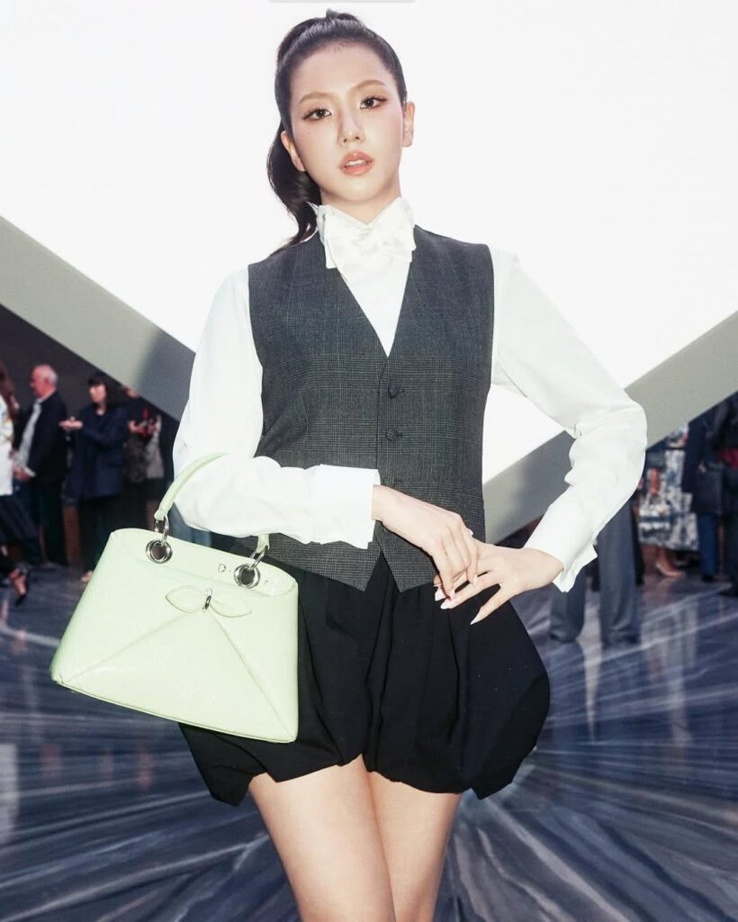 251002 Jisoo IG Update
