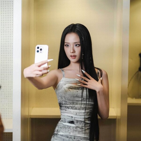 251014 Jisoo Weibo Update