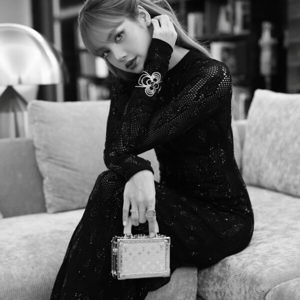 251002 Lisa IG Update: Paris Fashion Week