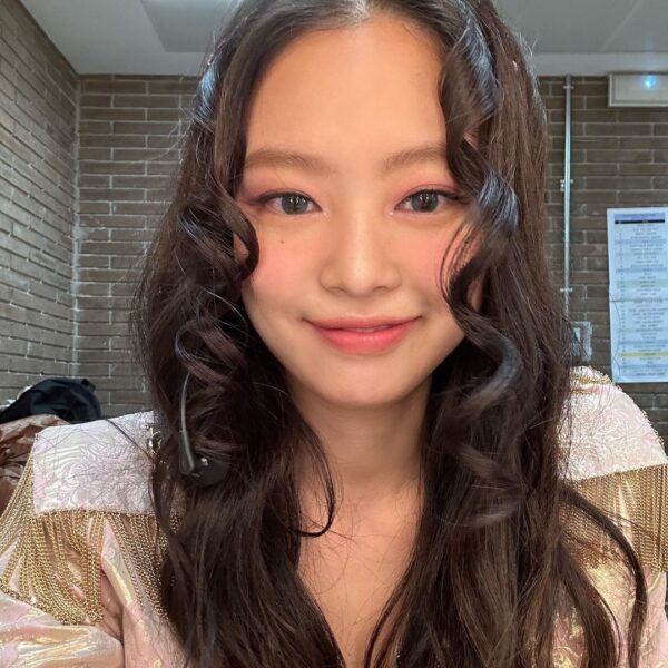 221209 Jennie Instagram Update