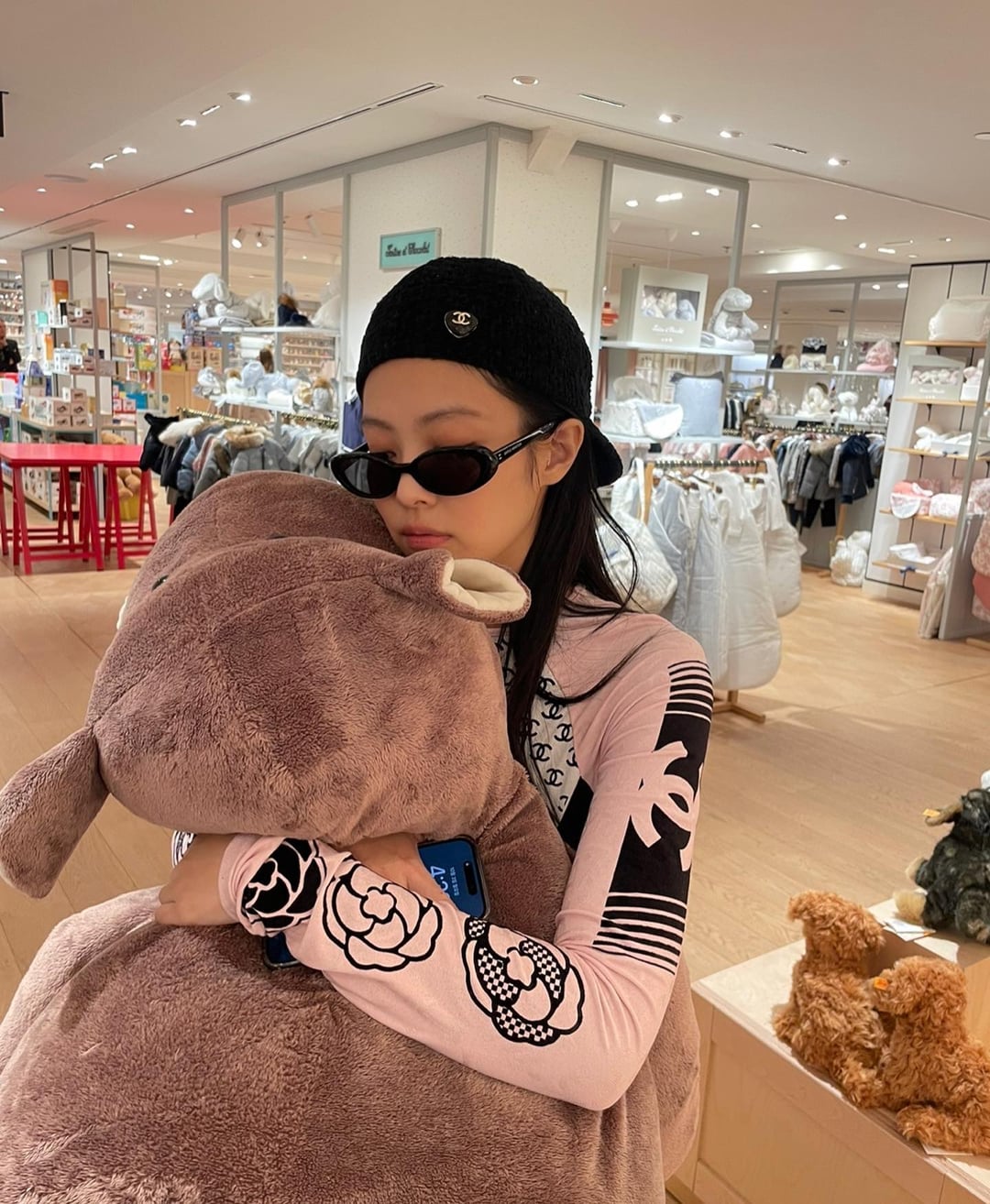 221011 Jennie Instagram Update