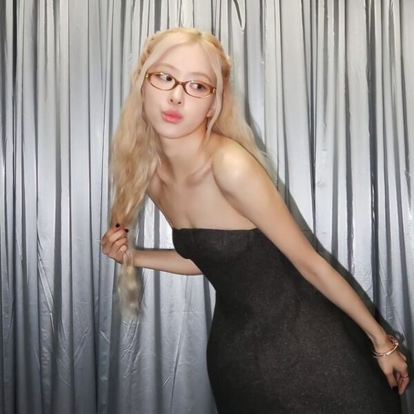 Rose's visual is insane 🔥