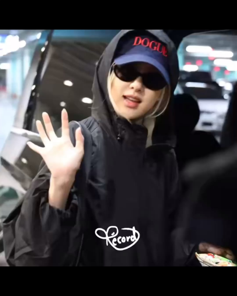 251124 ROSÉ @ Incheon International Airport (Arrival from the Philippines)