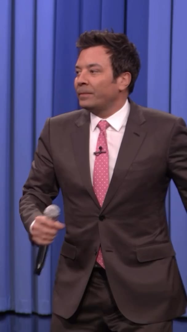 251118 - Ariana Grande and Jimmy Fallon singing a snippet of ‘APT’ by Rosé and Bruno Mars on “The Tonight Show Starring Jimmy Fallon”