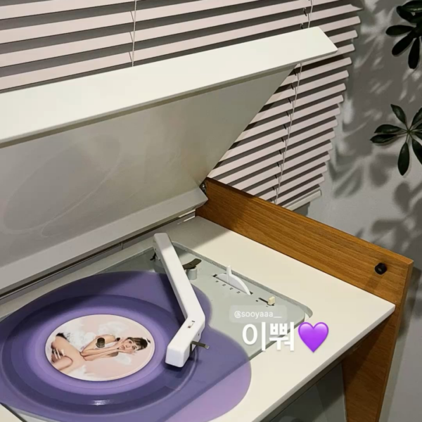 251112 Jisoo IG Story Update