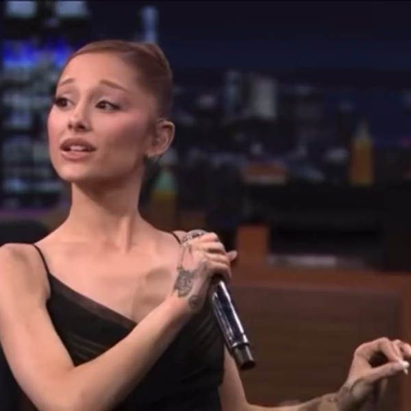 Ariana Grande and Jimmy Fallon performed ROSÉ and Bruno Mars’ ‘APT.’ on The Tonight Show