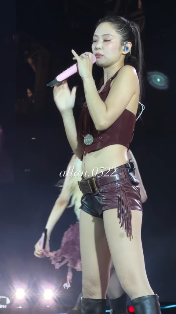 Jennie at 'Deadline' World Tour in Kaohsiung - 251019