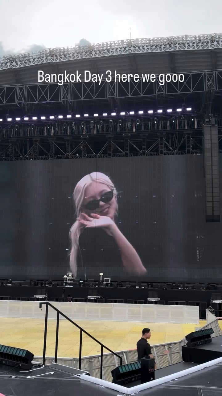 251026 ROSÉ IG Story Update