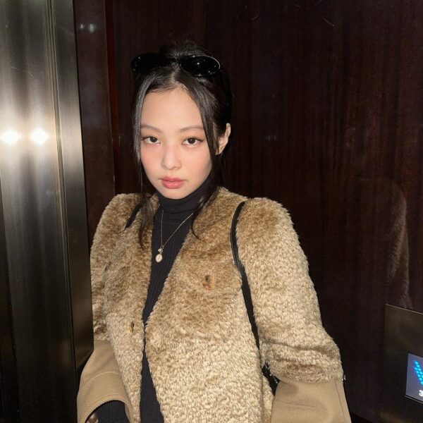 221008 Jennie Instagram Update