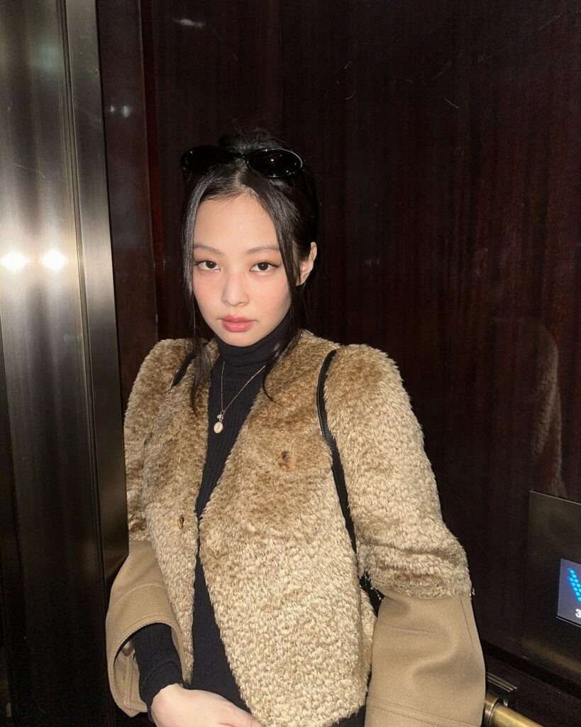 221008 Jennie Instagram Update