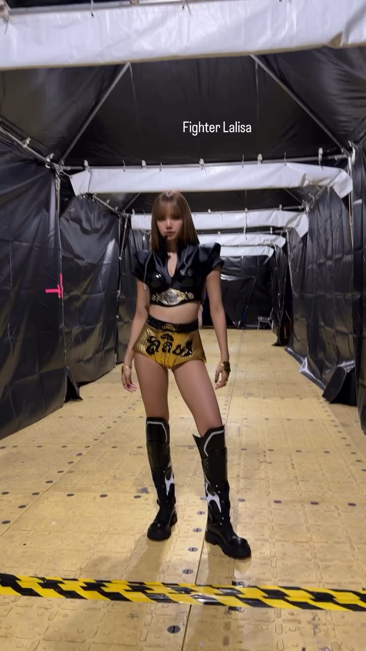 251031 heyalic_e IG Story Update w/ Lisa