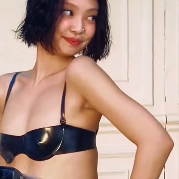 240919 JENNIE for HARPER’s BAZAAR US Cover