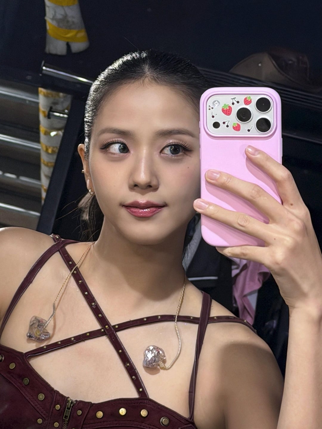 251108 Jisoo Weibo Update