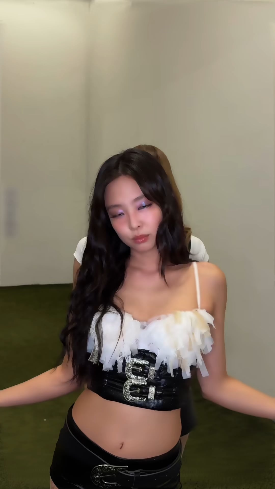 251103 Jennie TikTok Update: 'Two beez in the trap'