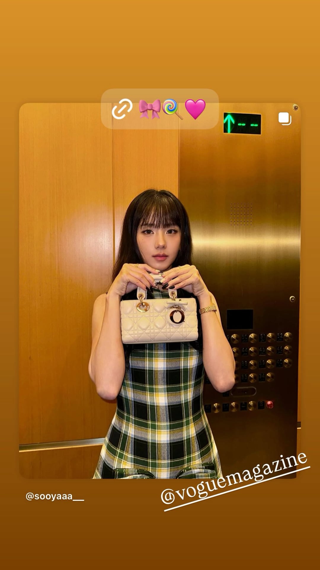 251106 Jisoo IG Story Update