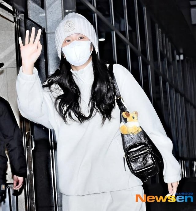 251121 BLACKPINK @ Gimpo Business Aviation Center (Departure to Manila) [newsen]