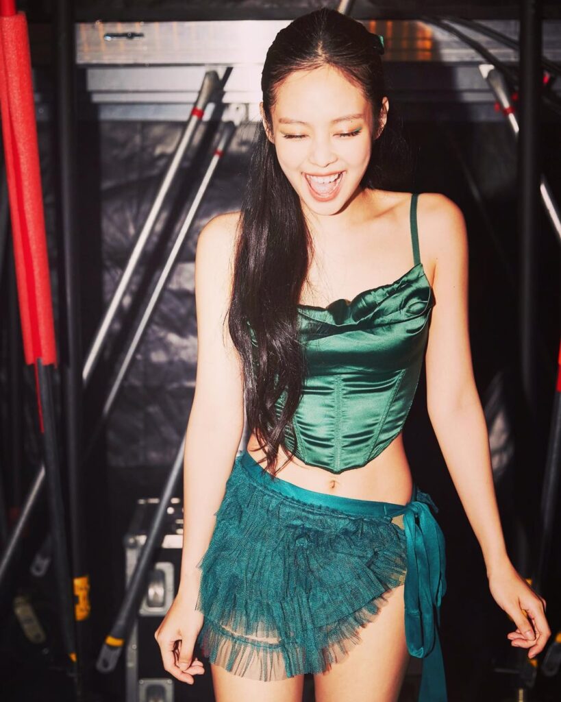 221114 Jennie Instagram Update