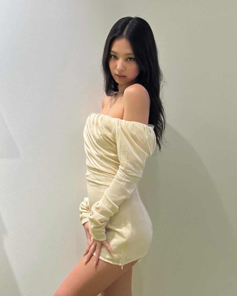 220928 Jennie Instagram Update
