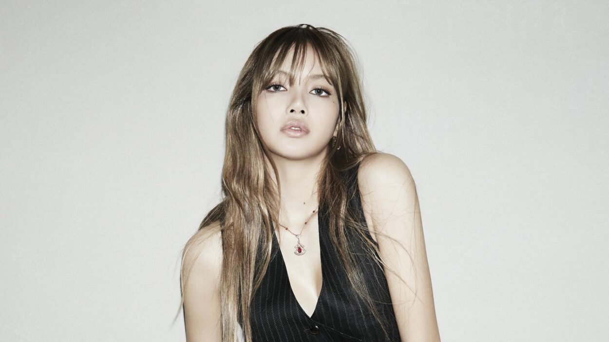 251124 Lisa: “I’m Absolutely Not Ashamed to Show My Vulnerable Side” | Vogue Korea