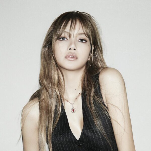 251124 Lisa: “I’m Absolutely Not Ashamed to Show My Vulnerable Side” | Vogue Korea