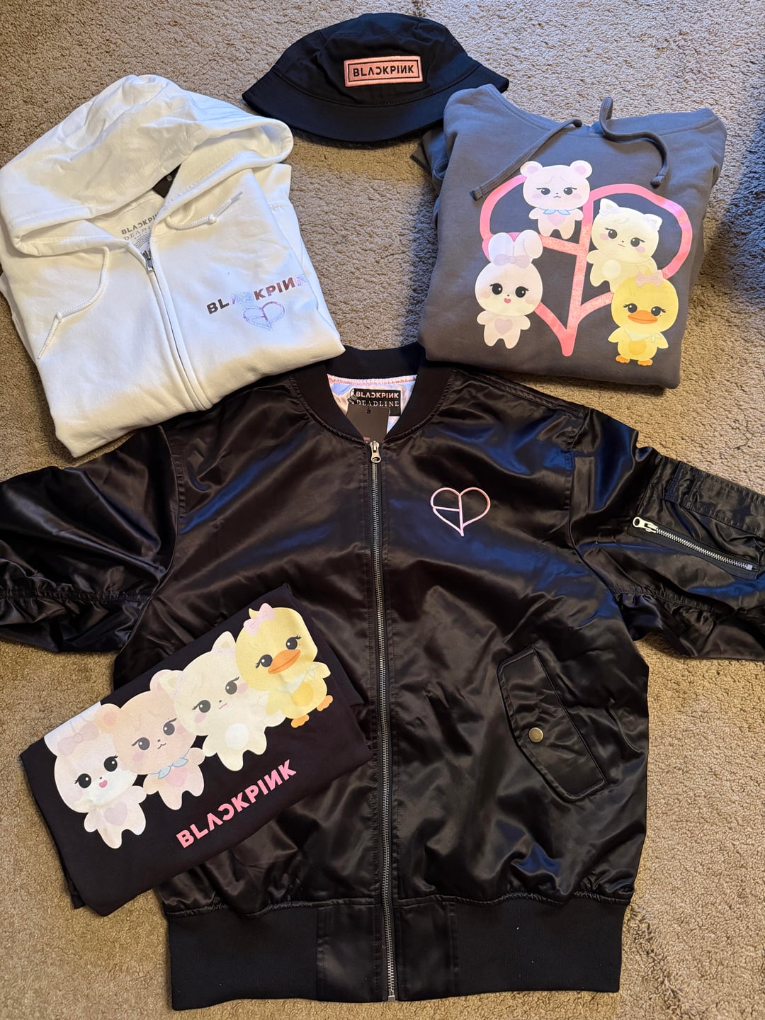 251117 Reviewing some Deadline Holiday Collection Merch