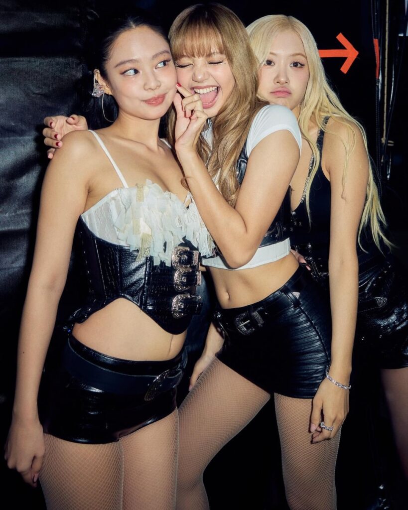 251030 Lisa IG Update w/ Rosé
