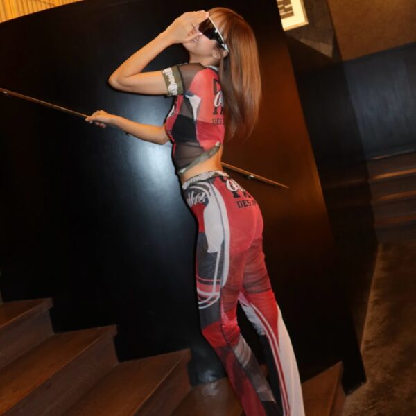 "Squeezing in some quality time" (Lisa Instagram 11/22/25)