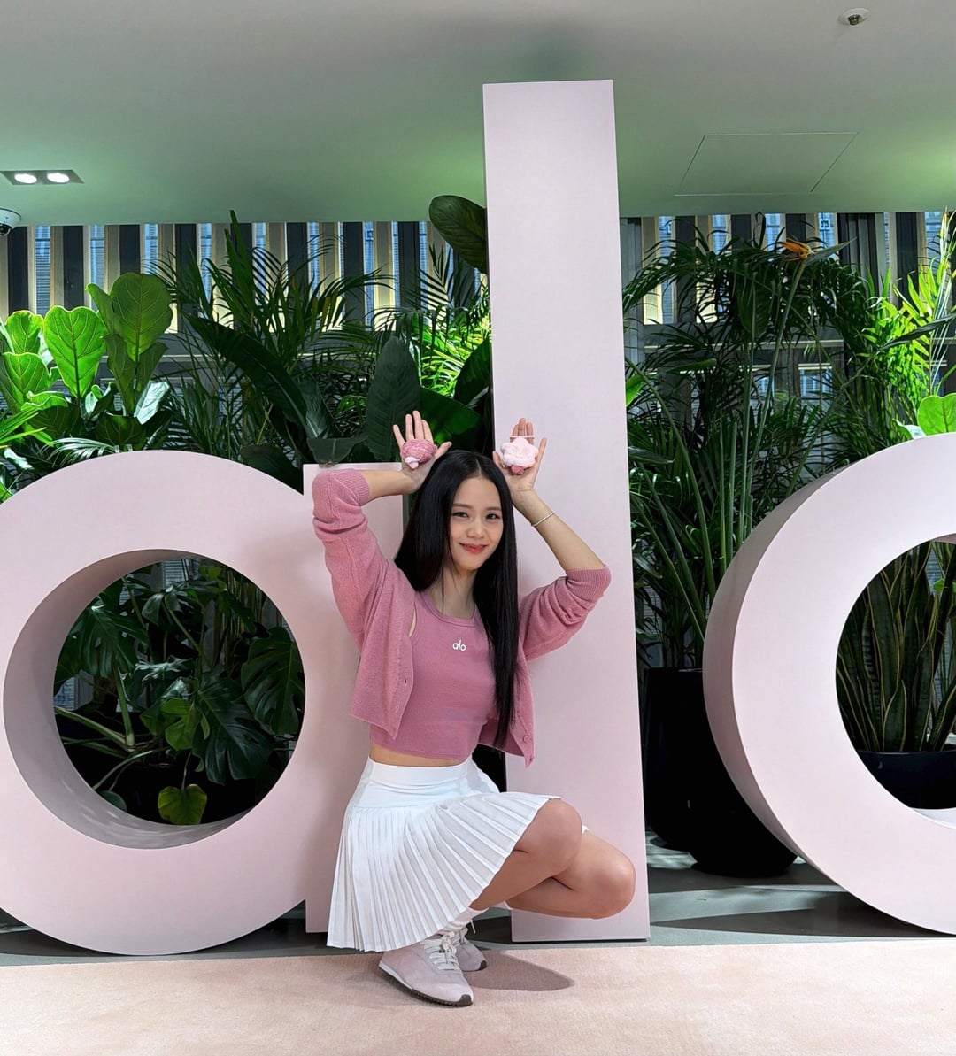 251025 Jisoo Weibo Update