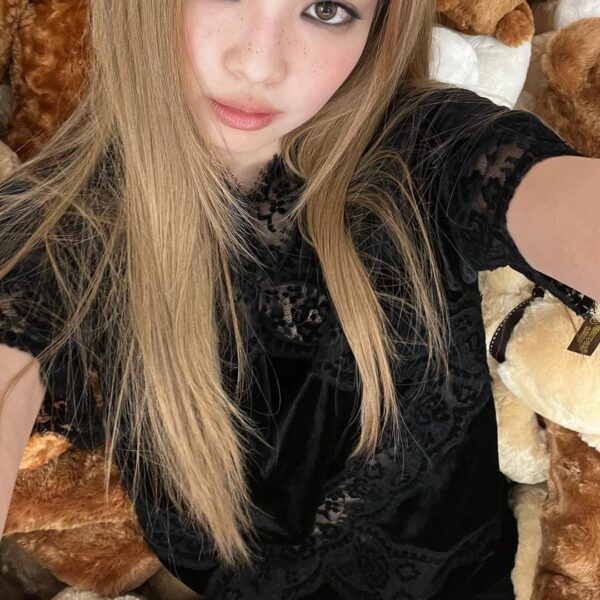 220620 Jennie Instagram Update