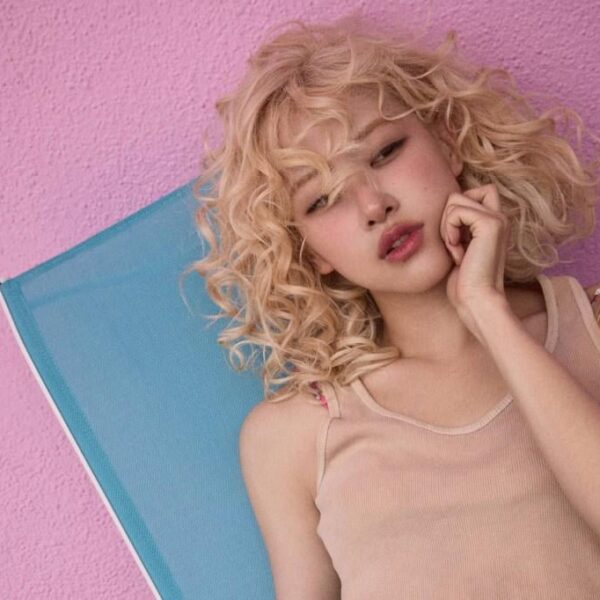 251211 ROSÉ signs with WME