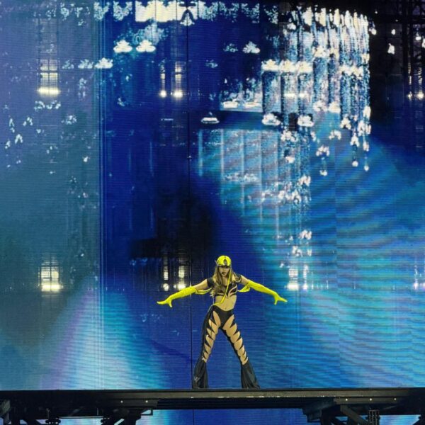 251202 heyalic_e IG Story Update w/ Lisa