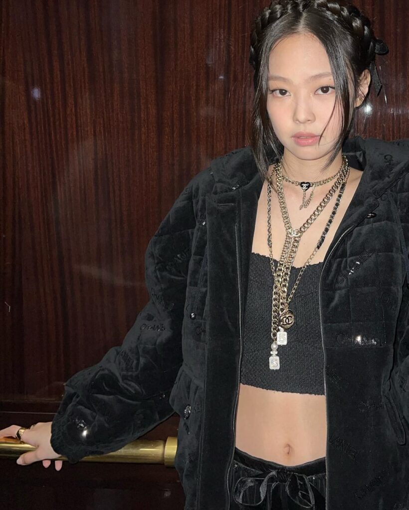 220308 Jennie Instagram Update