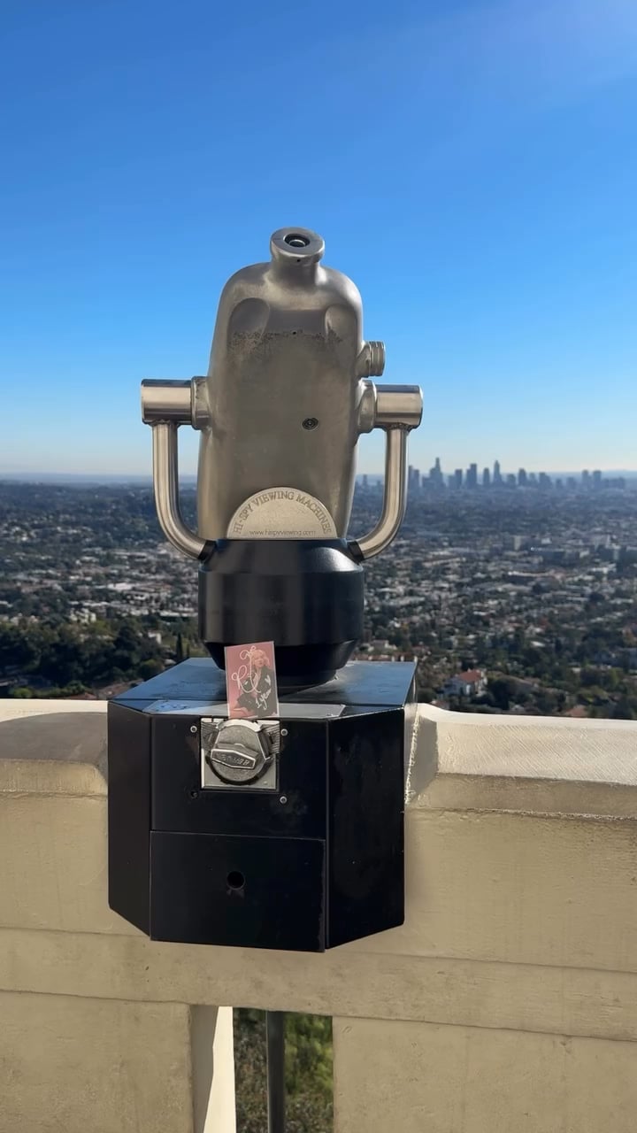 251208 Rosé (vampirehollie) IG Update