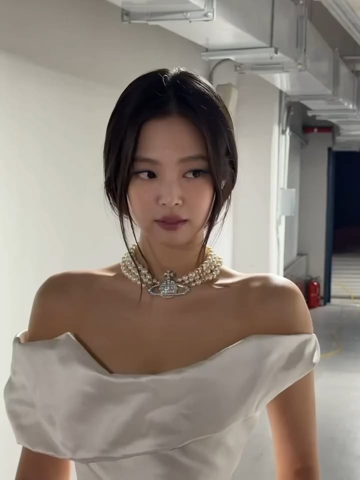 Jennie Instagram Update - 251224