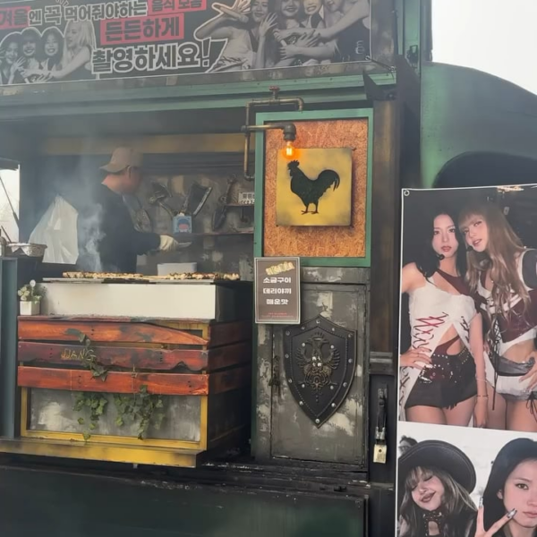 Jisoo, Jennie, and Rosé sent a food truck to support Lisa at the filming site of ‘Tygo’