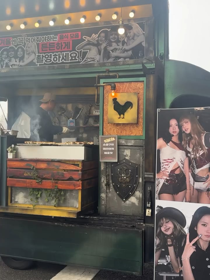 Jisoo, Jennie, and Rosé sent a food truck to support Lisa at the filming site of ‘Tygo’