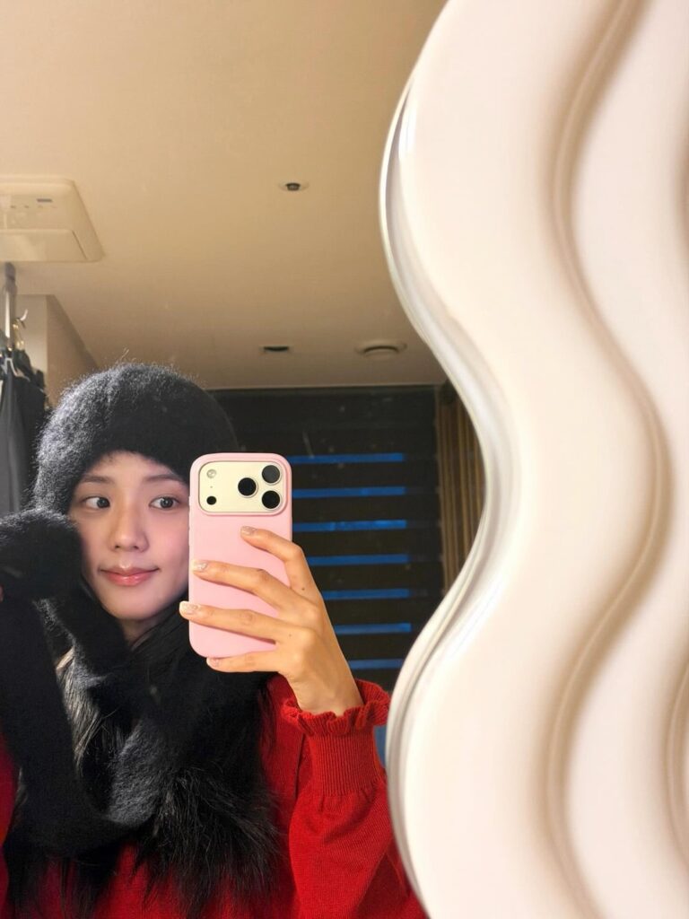 251231 Jisoo IG Updates