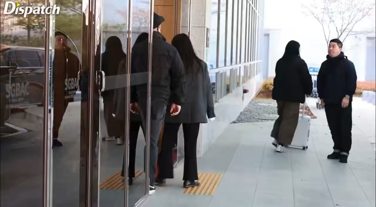 251201 ROSÉ @ Gimpo International Airport (Arrival from Singapore)