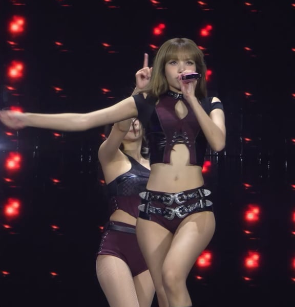 251128 Lisa is Stunning in Concert