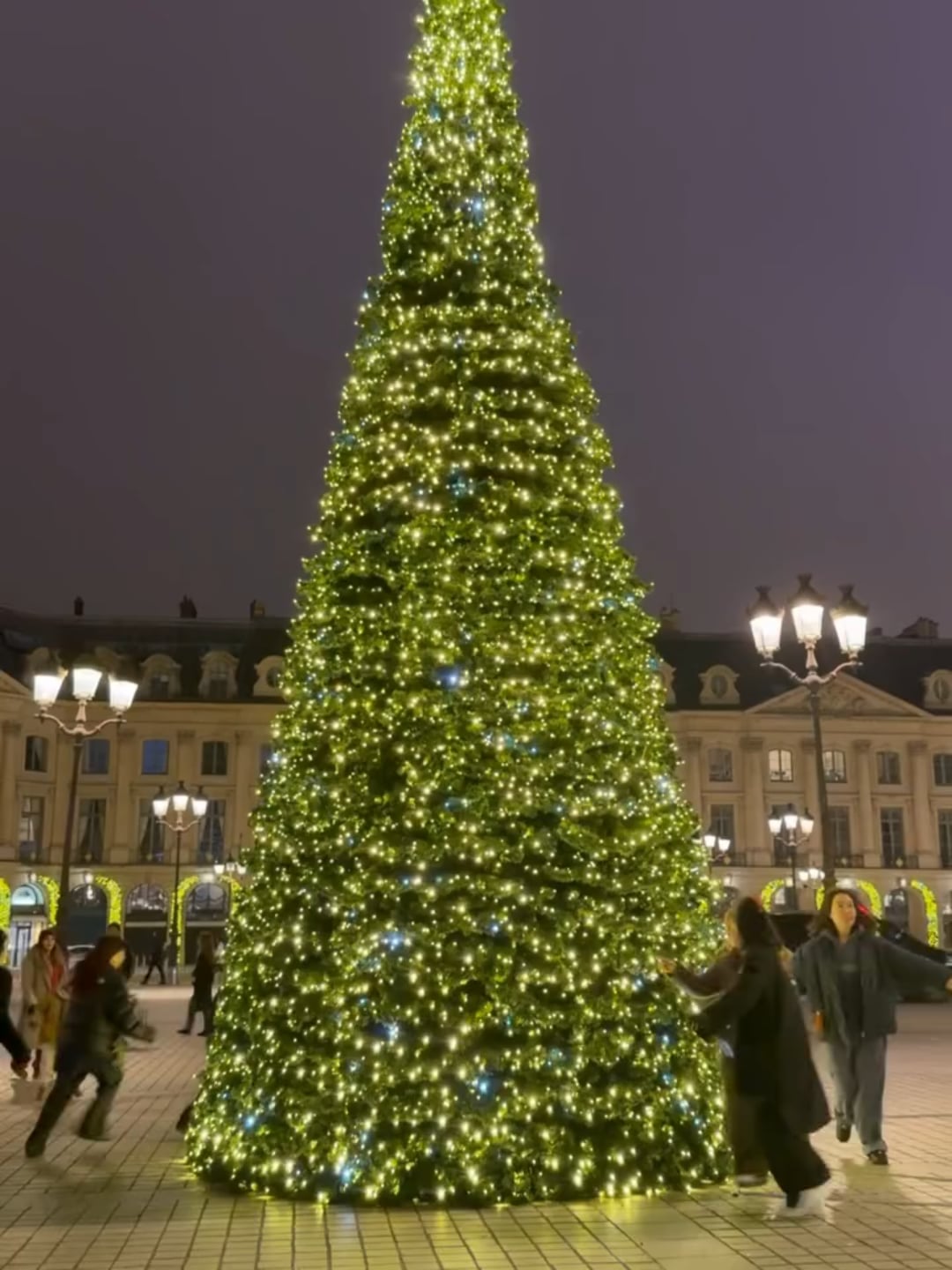 251215 ityitj IG Update w/ Lisa