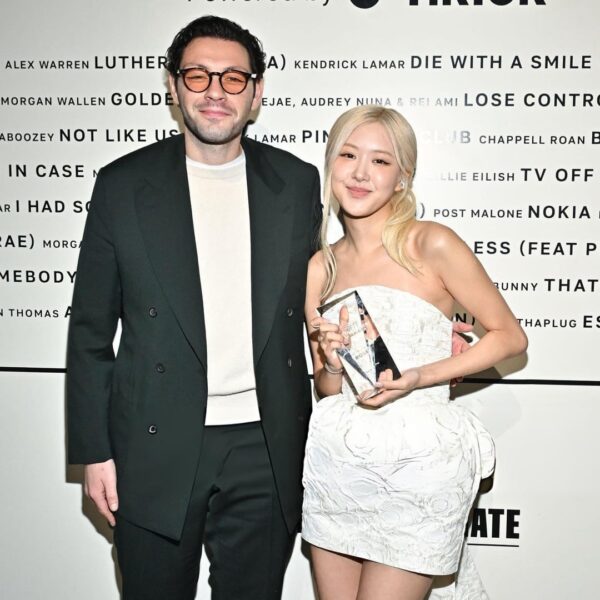 251206 Rosé w/ Elliot Grainge @ Variety’s Hitmakers Event